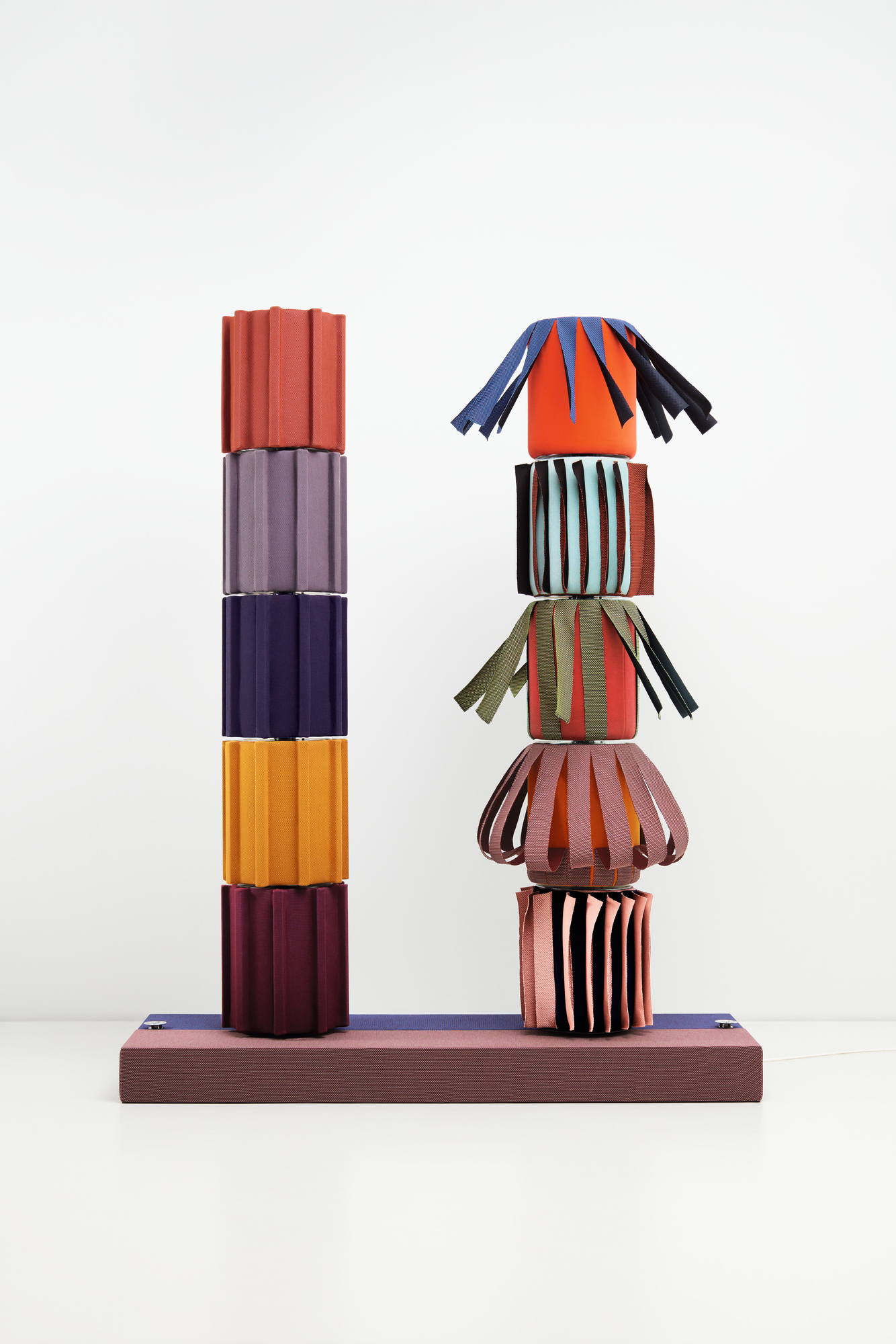 Kvadrat-Knit-Design-Exhibition-Objects-of-Common-Interest-Doric-Columns-Kinetic-Object-2020-Photo-Luke-Evans-Yellowtrace-07